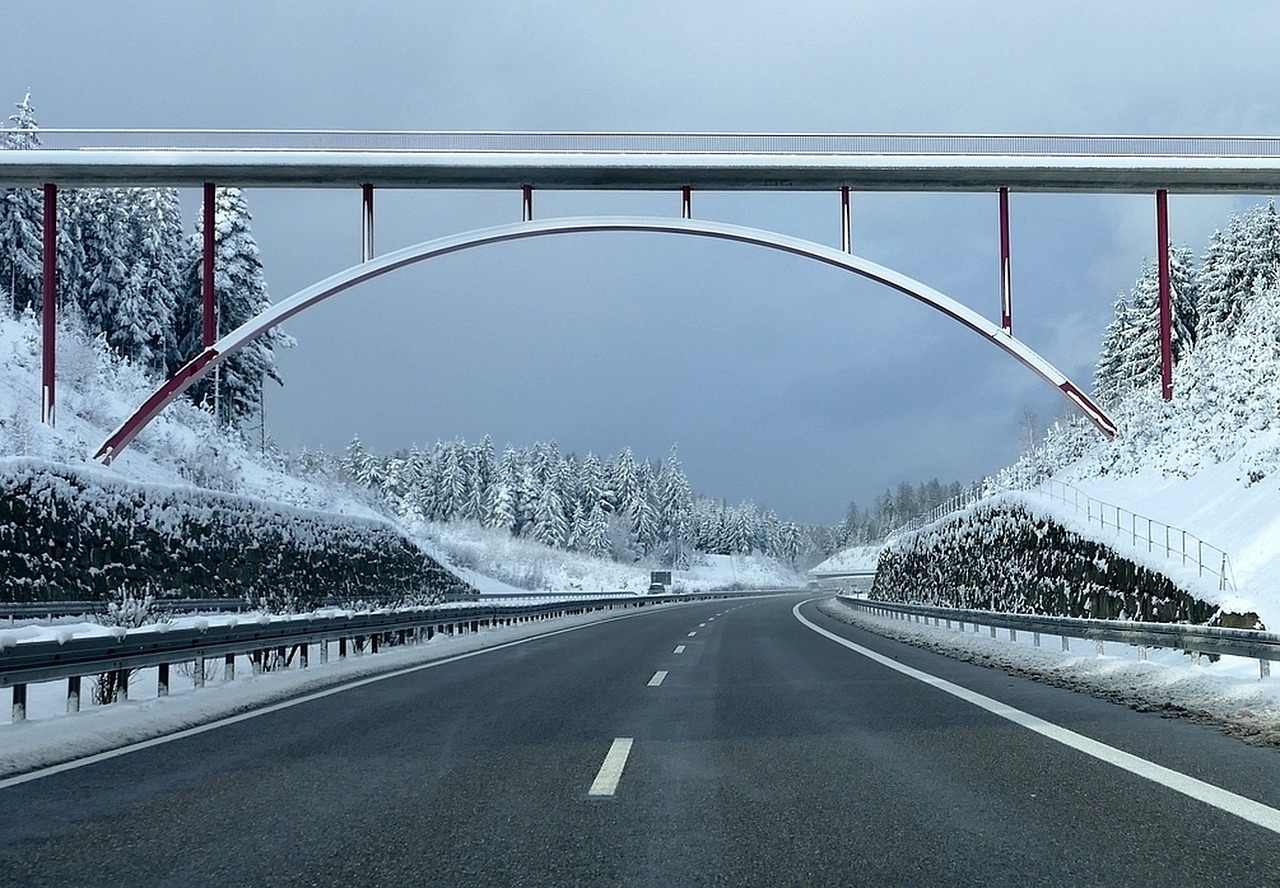 Az autópályák télen is biztonságosak, csak figyeljünk az időjárás előrejelzésre.