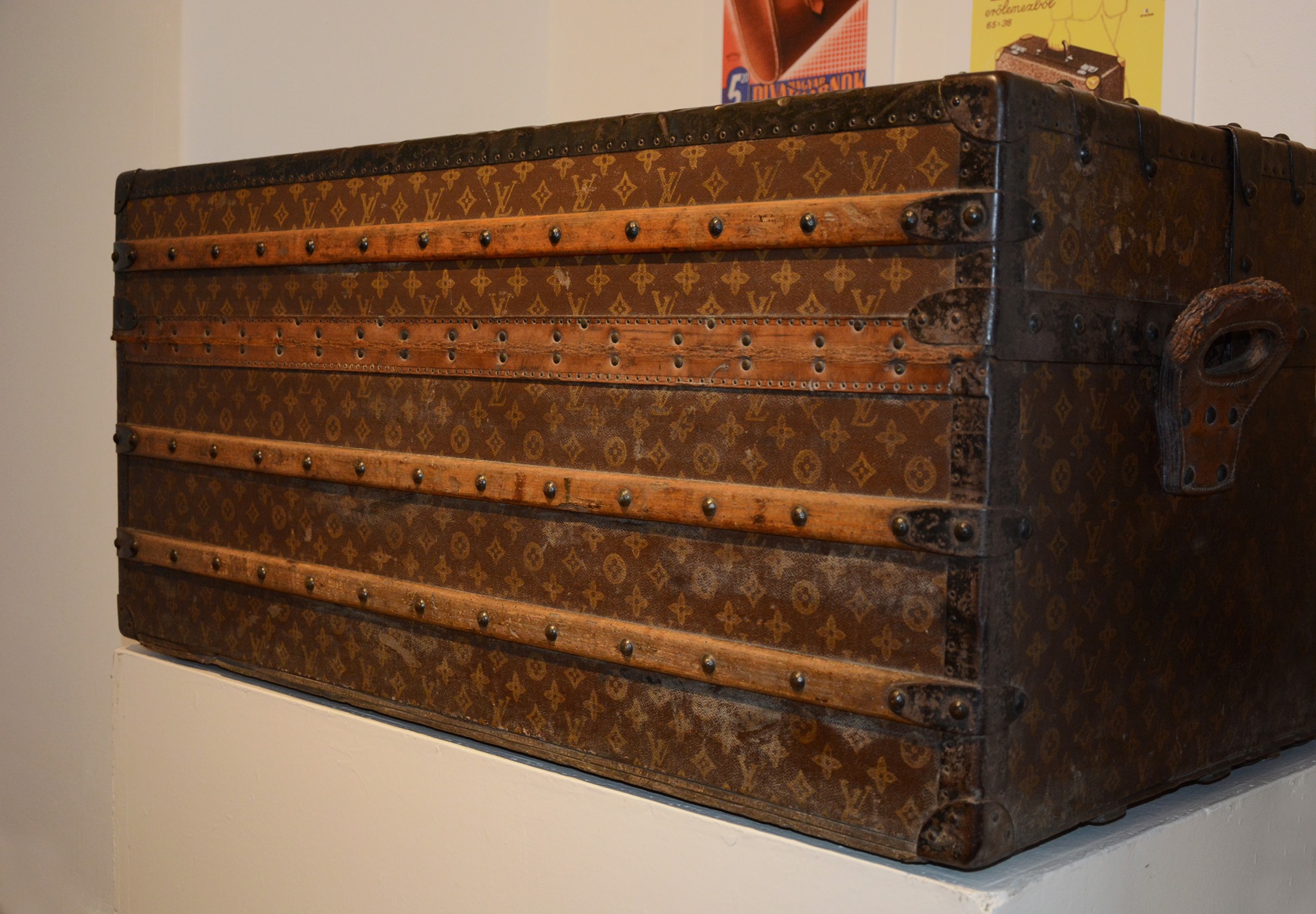Több mint százéves ez Louis Vuitton útiláda! Hercegek is utaztak vele