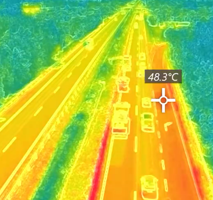Perzselő aszfalt &#8211; hőkamerás felvételek az M7-es autópályáról