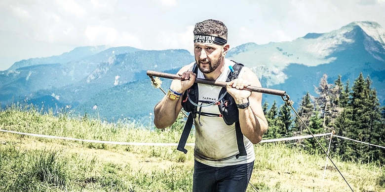 A 246 kilométert is győztesen lefutó Maráz Zsuzsa segíti az Ultrabalatonra készülő, amatőr férfit