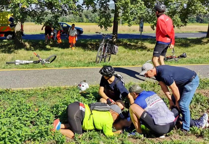 Biciklis mentők segítettek a Balatonnál