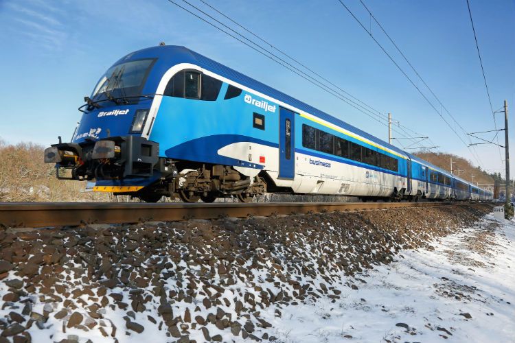 A Balatonra is közlekednek majd a Railjet szintű vonatok!