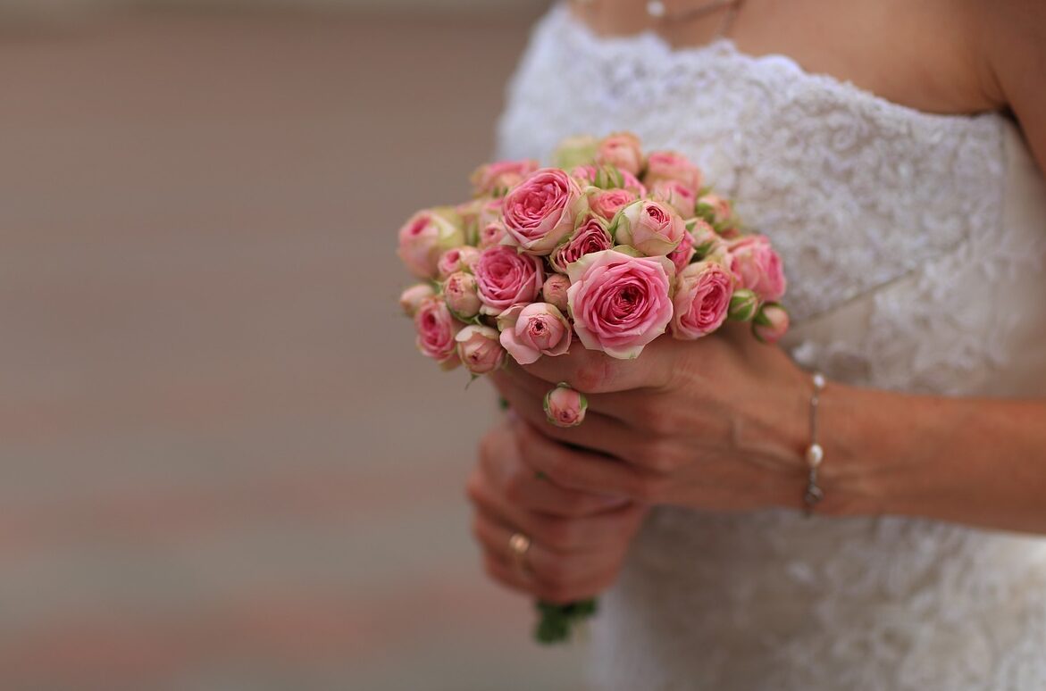 Szabadtéri esküvőre alkalmas pavilon épül a révfülöpi rózsakertben