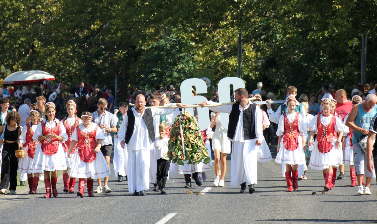 Badacsony jubilál: a 60. szüreti felvonulást tartották vasárnap