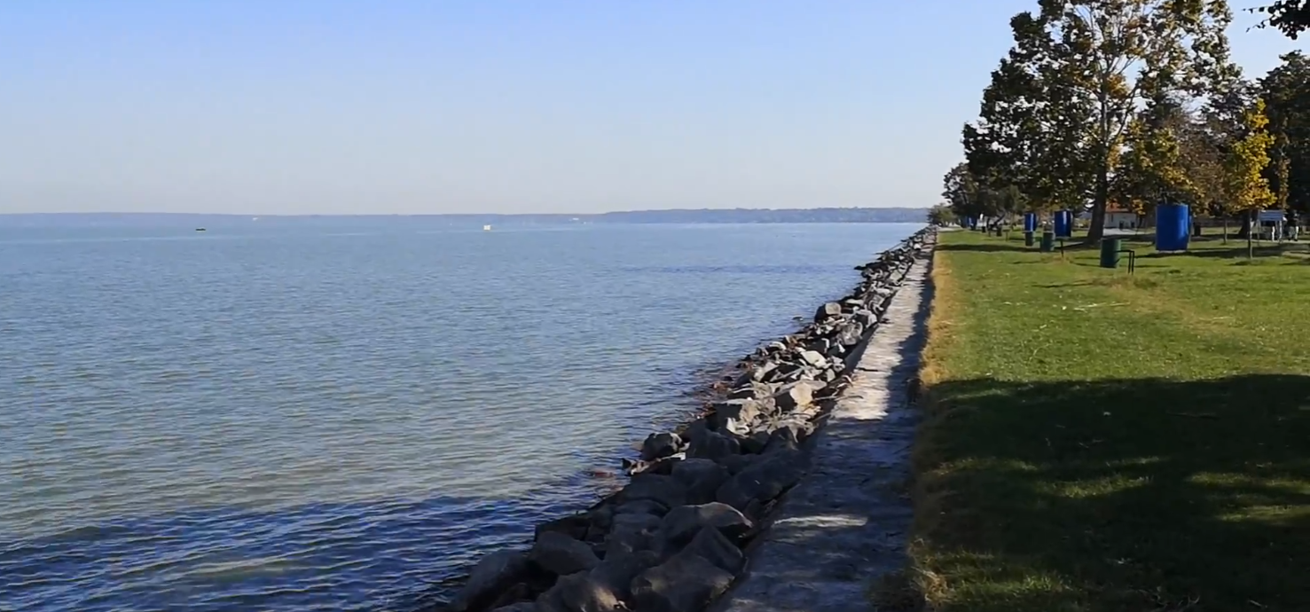 Csodálatos kora őszi hétvége volt a Balaton partján &#8211; videók